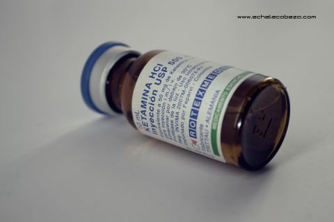ketamina-botella-inclinada-tag